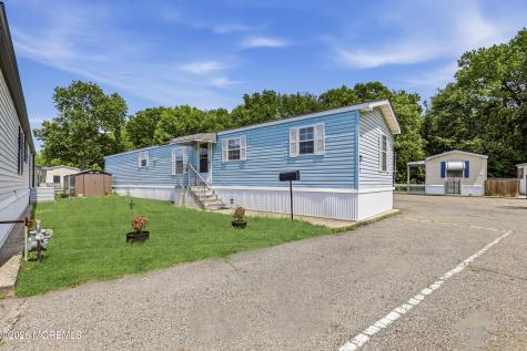 48 Pine Creek Village Hazlet NJ 07730