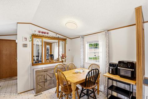 48 Pine Creek Village Hazlet NJ 07730