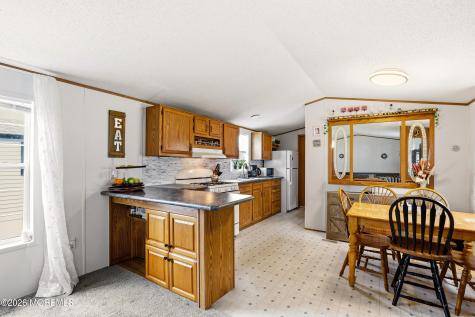 48 Pine Creek Village Hazlet NJ 07730