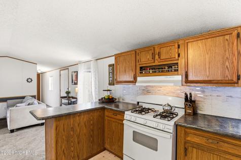 48 Pine Creek Village Hazlet NJ 07730