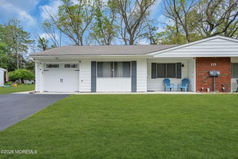10 Nevada Drive Whiting NJ 08759