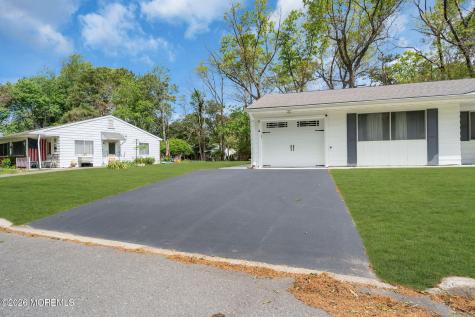 10 Nevada Drive Whiting NJ 08759