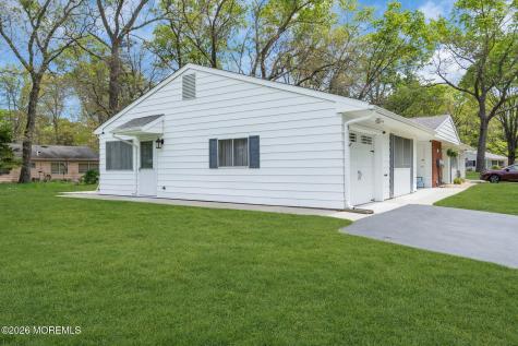 10 Nevada Drive Whiting NJ 08759