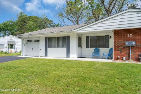 10 Nevada Drive Whiting NJ 08759