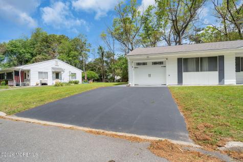 10 Nevada Drive Whiting NJ 08759
