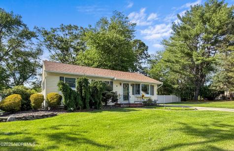 6 Aaron Avenue Howell NJ 07731