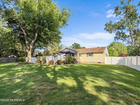 6 Aaron Avenue Howell NJ 07731
