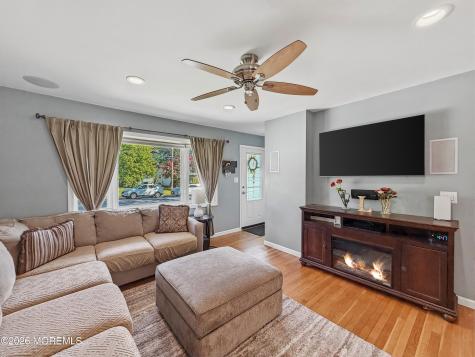 6 Aaron Avenue Howell NJ 07731