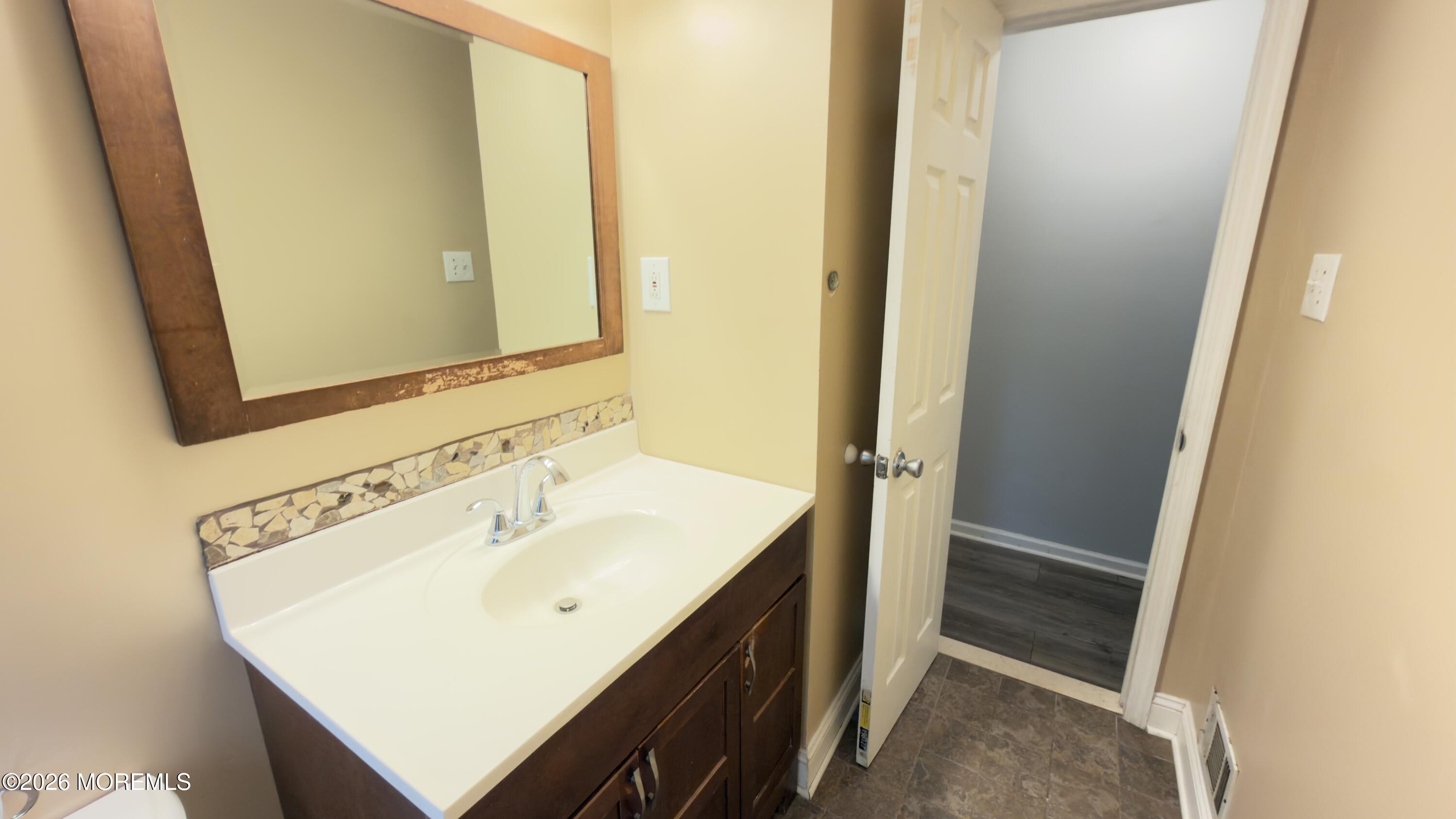 11 Maple Street Jackson NJ 08527