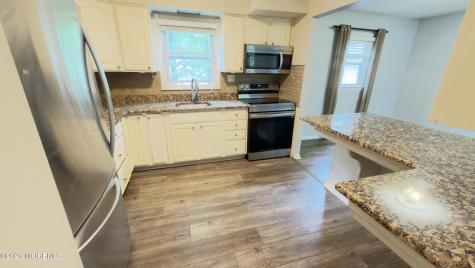 11 Maple Street Jackson NJ 08527