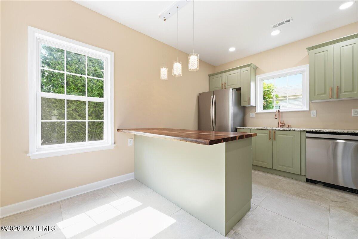 32 Gabriella Circle Manchester NJ 08759