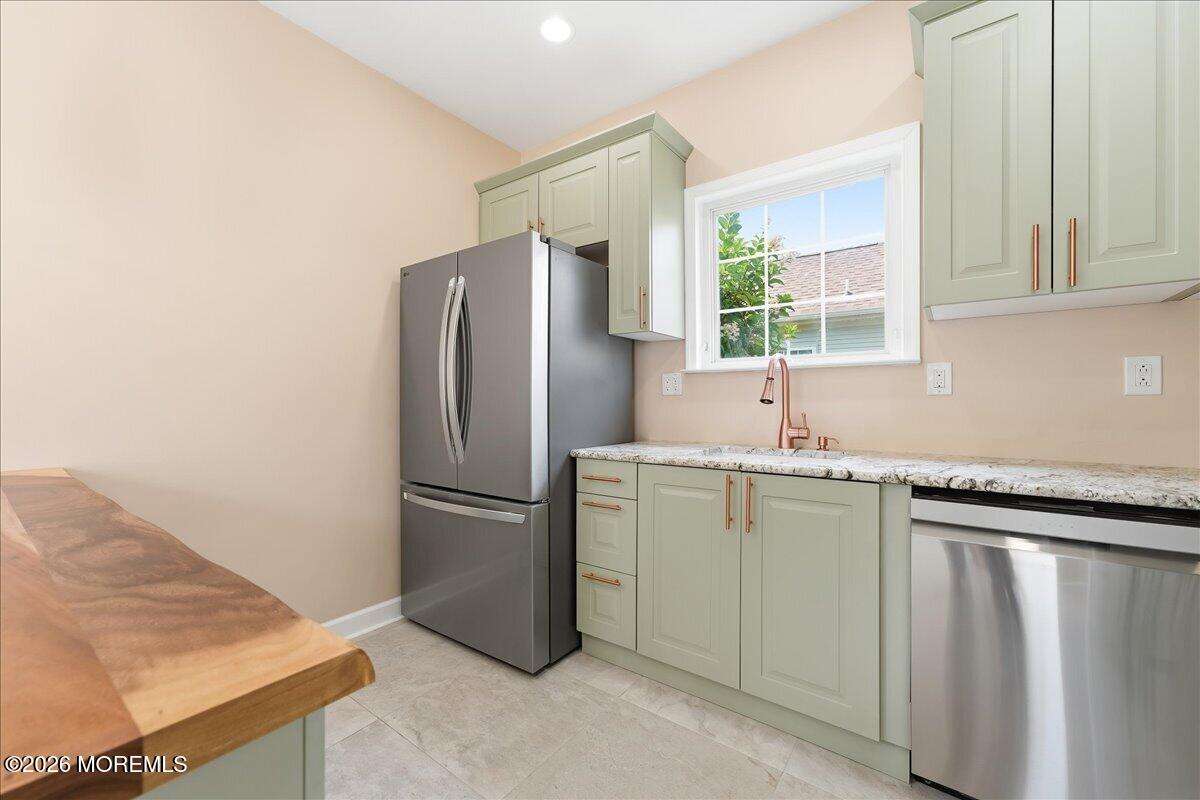 32 Gabriella Circle Manchester NJ 08759