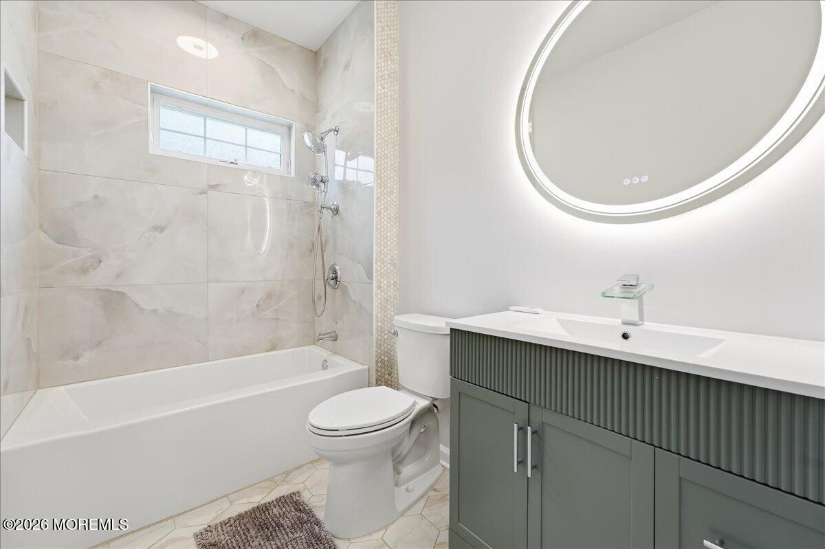 32 Gabriella Circle Manchester NJ 08759