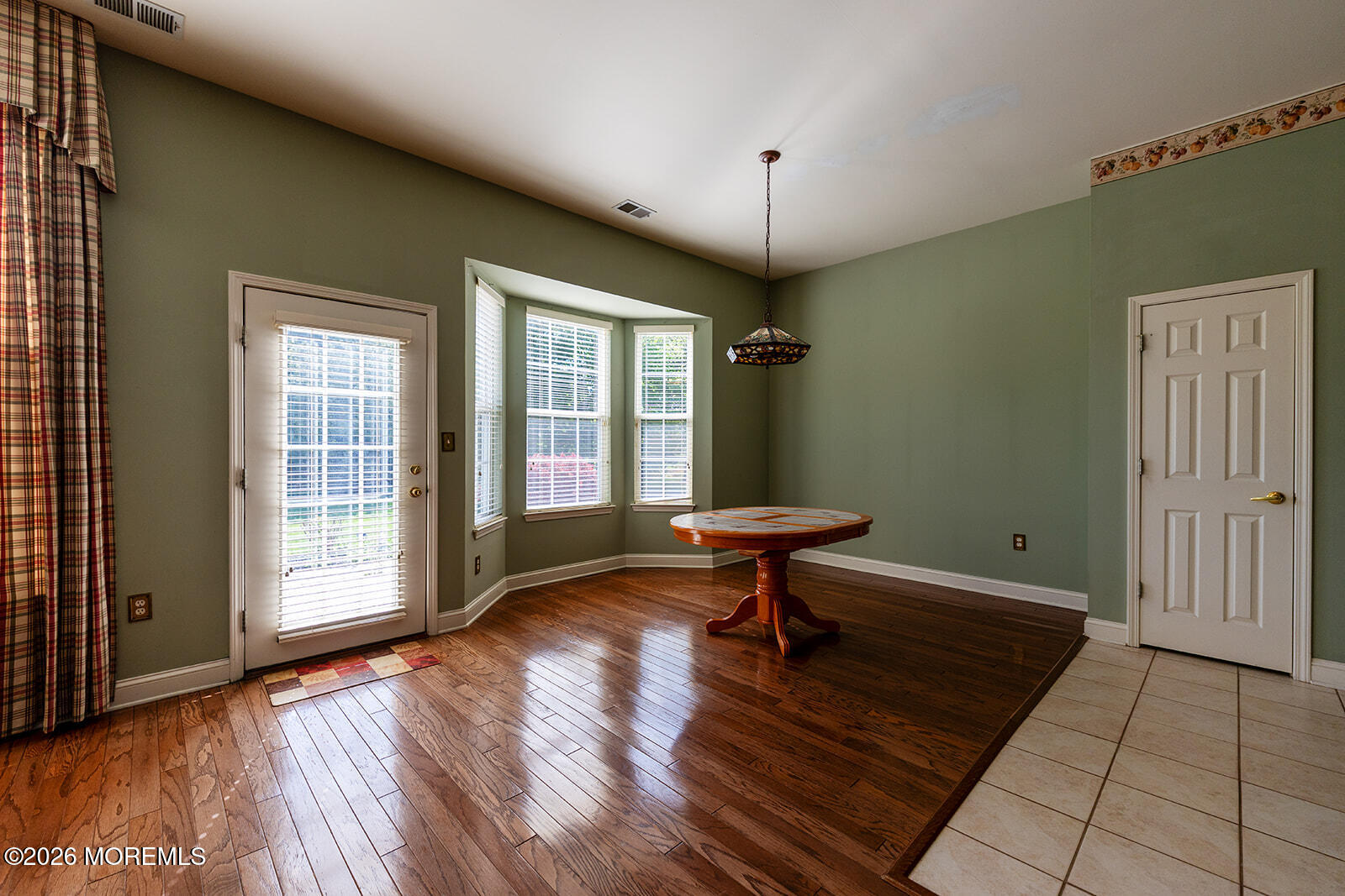 14 Williamsburg Court Allentown NJ 08501