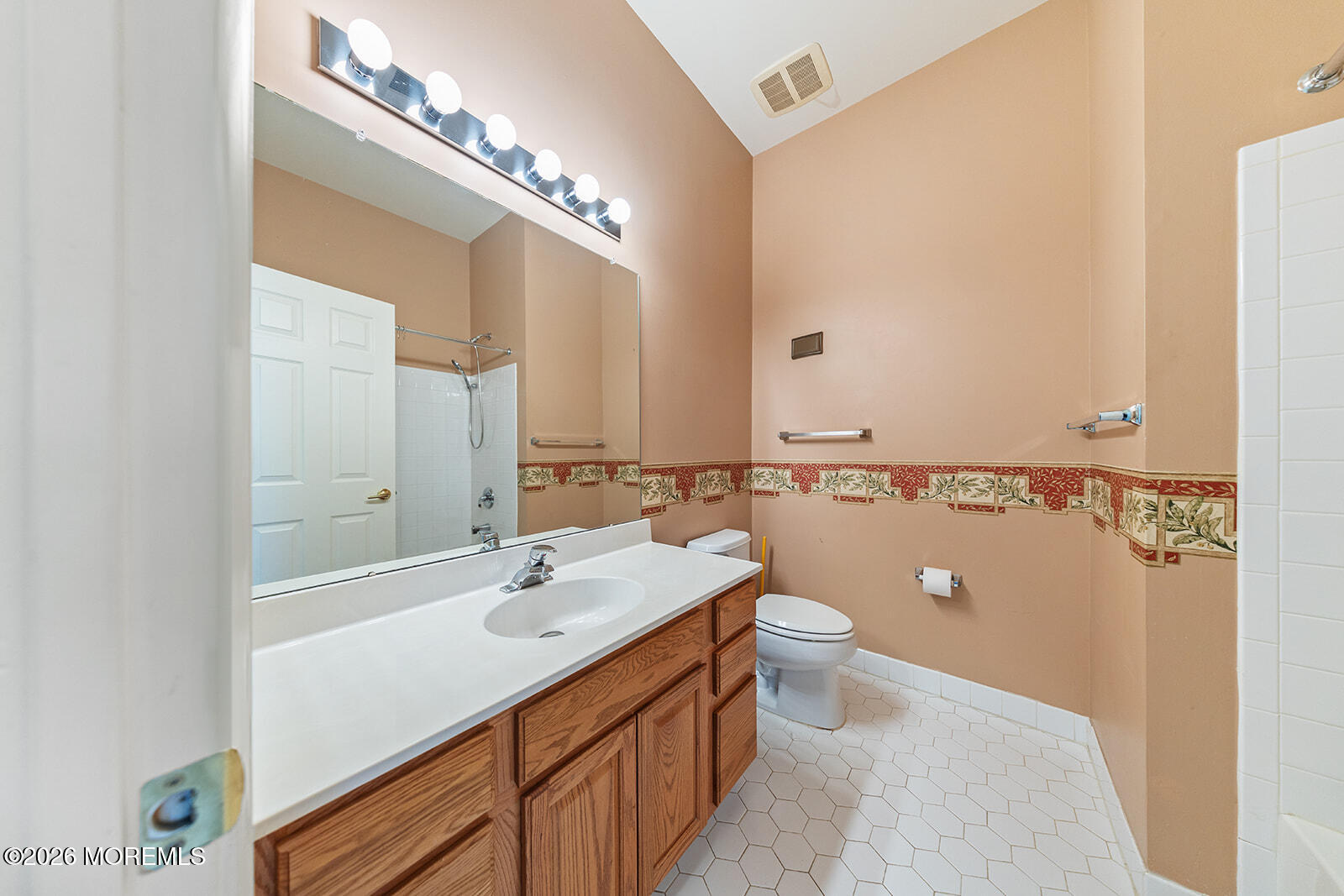 14 Williamsburg Court Allentown NJ 08501