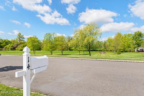 14 Williamsburg Court Allentown NJ 08501