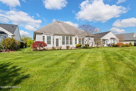 14 Williamsburg Court Allentown NJ 08501