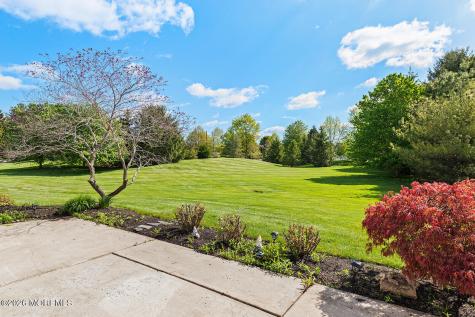 14 Williamsburg Court Allentown NJ 08501