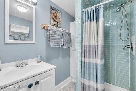 24 Taylor Avenue North Middletown NJ 07748