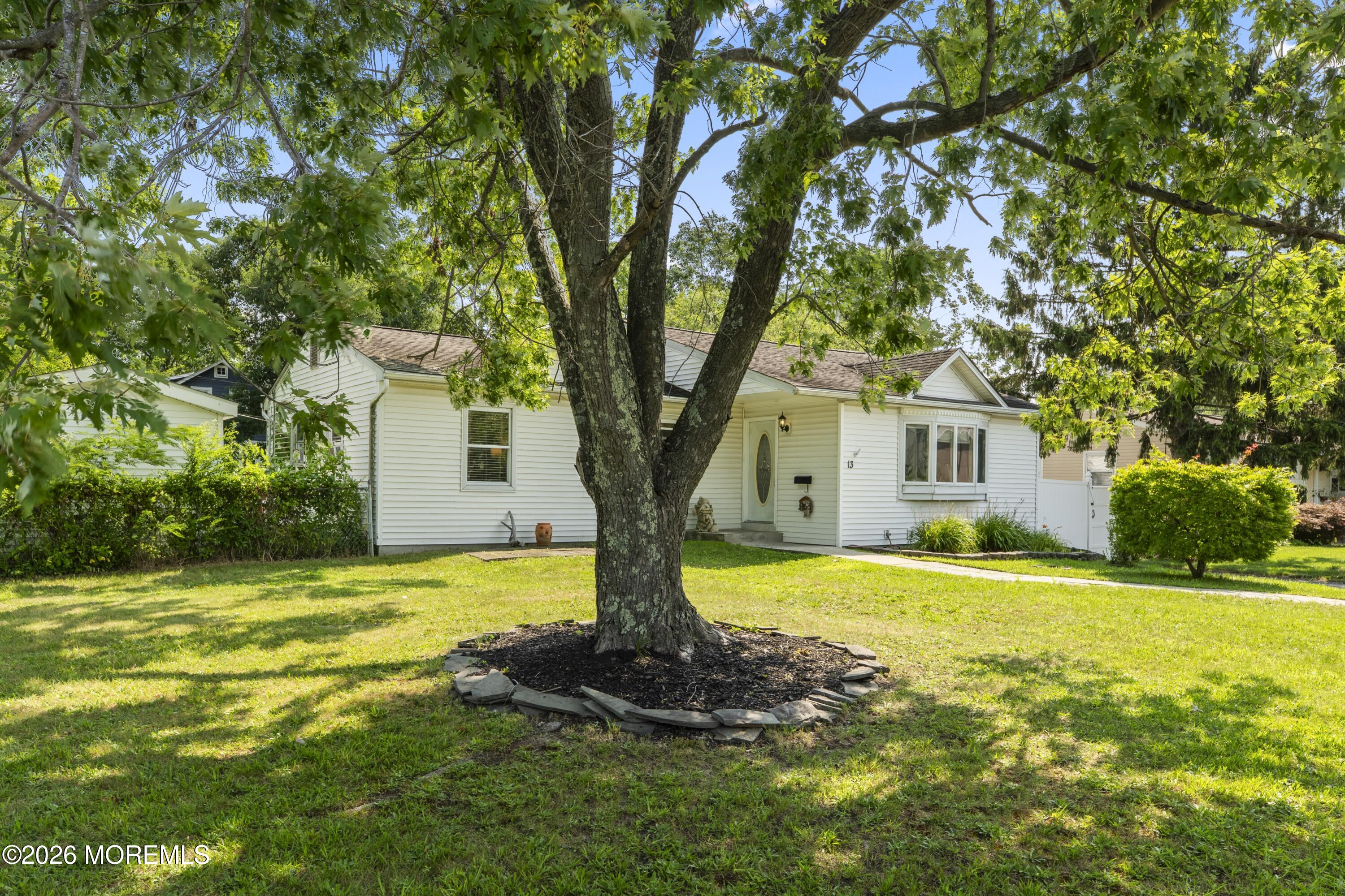 13 Chestnut Street Farmingdale NJ 07727