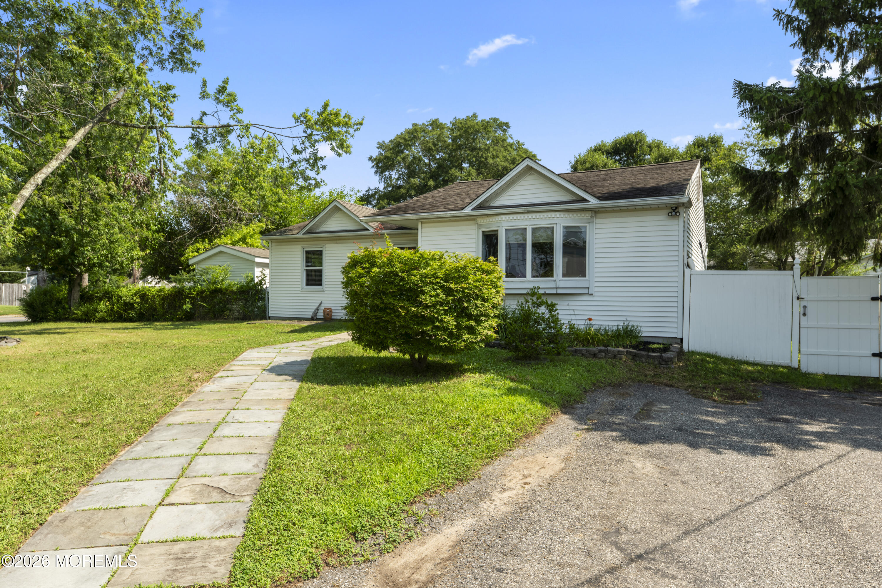 13 Chestnut Street Farmingdale NJ 07727