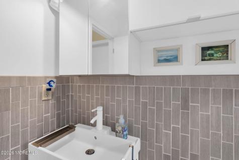 85 Valley Avenue Highlands NJ 07732