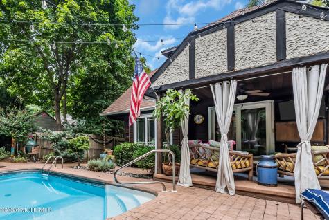 85 Valley Avenue Highlands NJ 07732