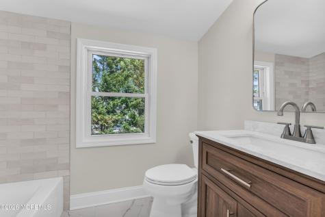 620 Tiller Avenue Beachwood NJ 08722