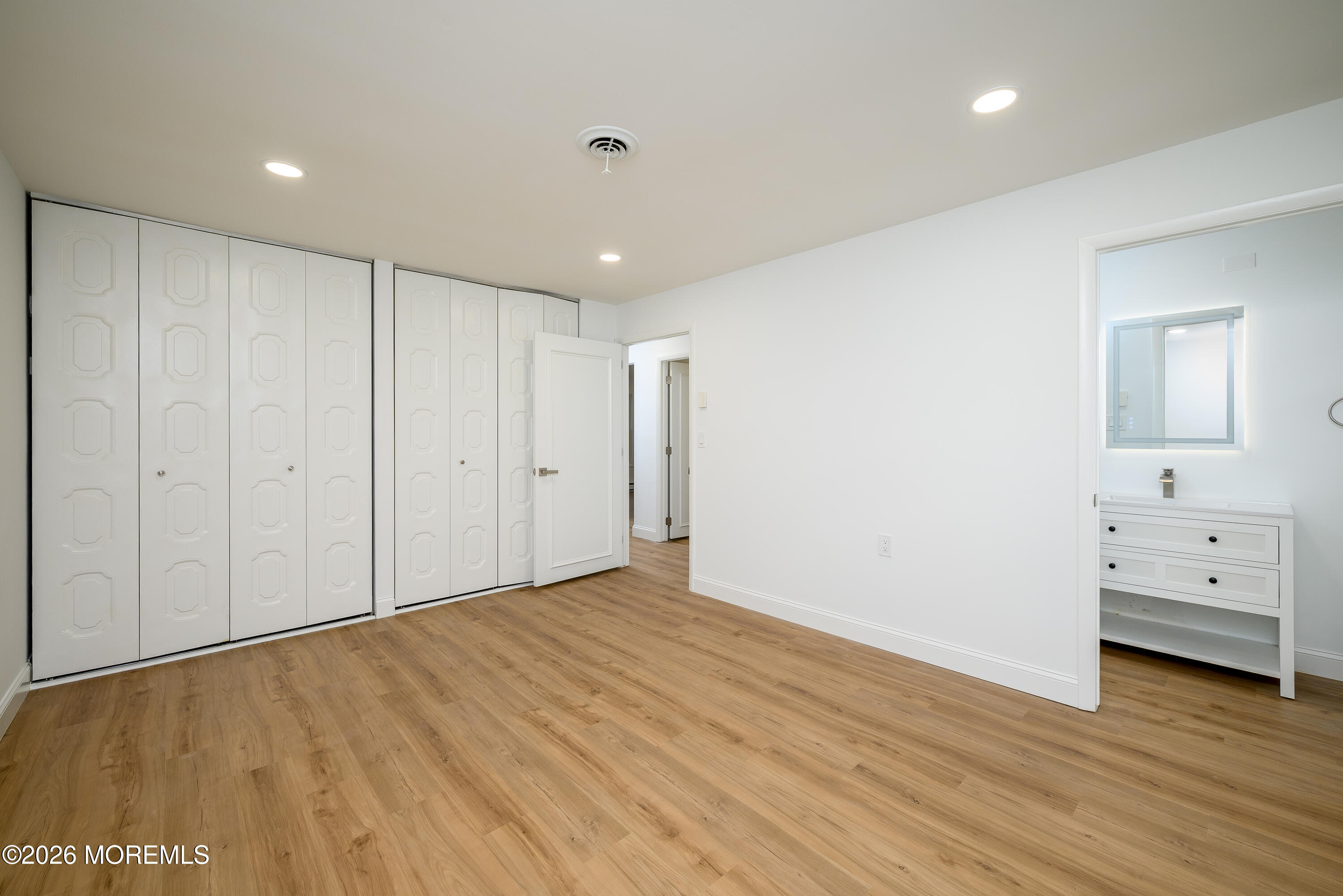 37 Cambridge Circle Manchester NJ 08759