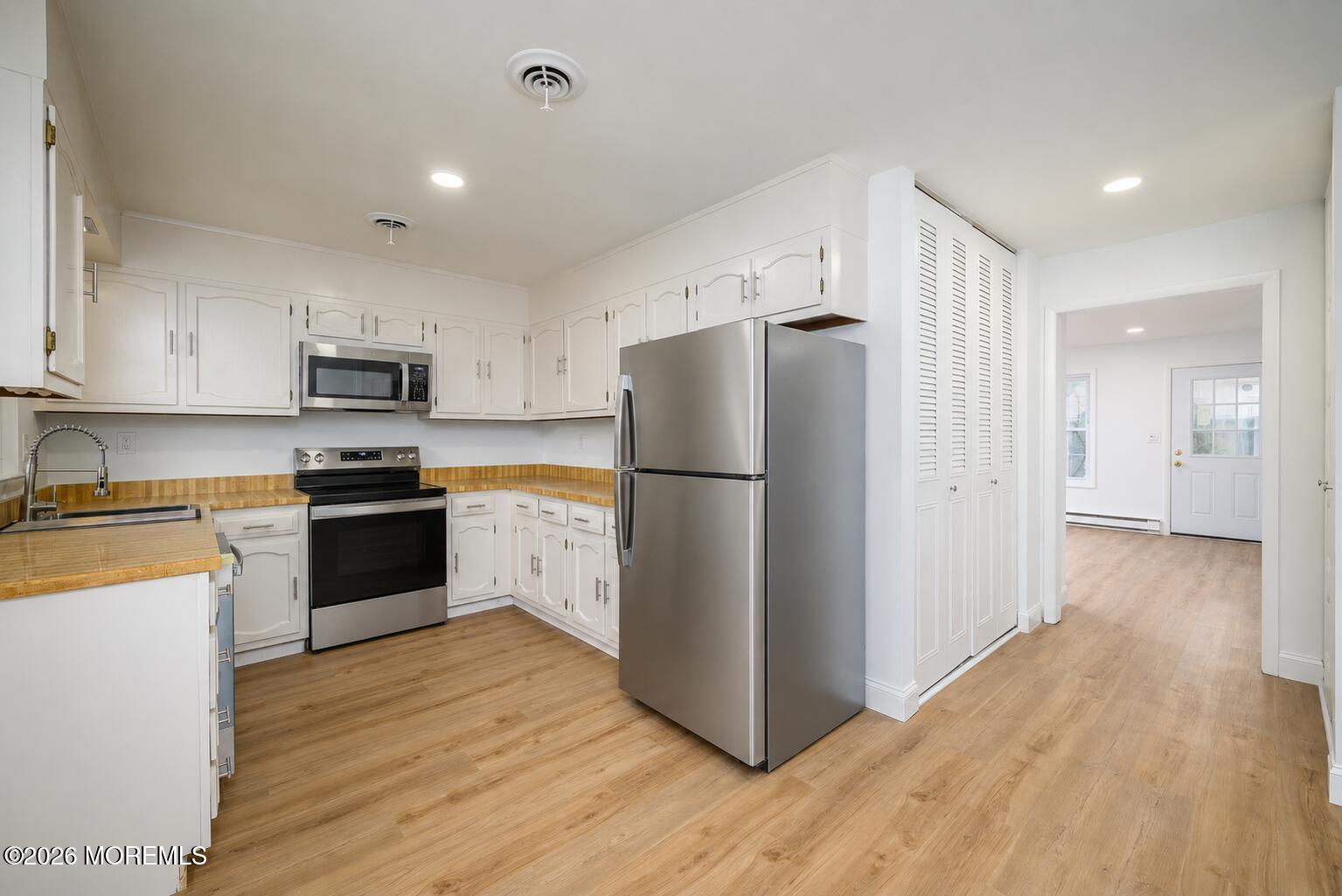 37 Cambridge Circle Manchester NJ 08759