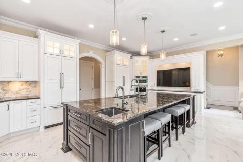10 Hop Brook Lane Holmdel NJ 07733