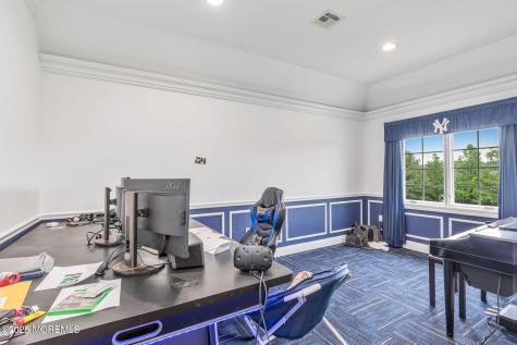 10 Hop Brook Lane Holmdel NJ 07733