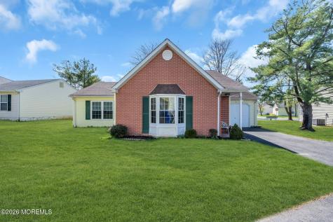 22 Farnworth Close Freehold NJ 07728