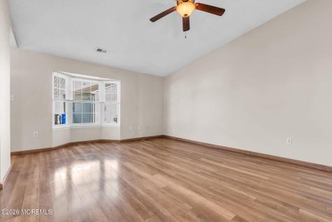 22 Farnworth Close Freehold NJ 07728