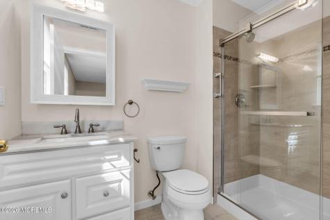 22 Farnworth Close Freehold NJ 07728
