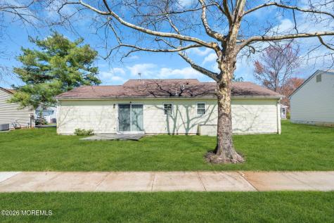 22 Farnworth Close Freehold NJ 07728