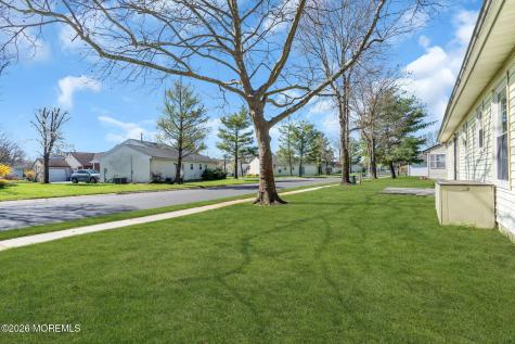 22 Farnworth Close Freehold NJ 07728