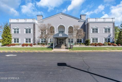 22 Farnworth Close Freehold NJ 07728