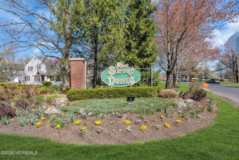 22 Farnworth Close Freehold NJ 07728