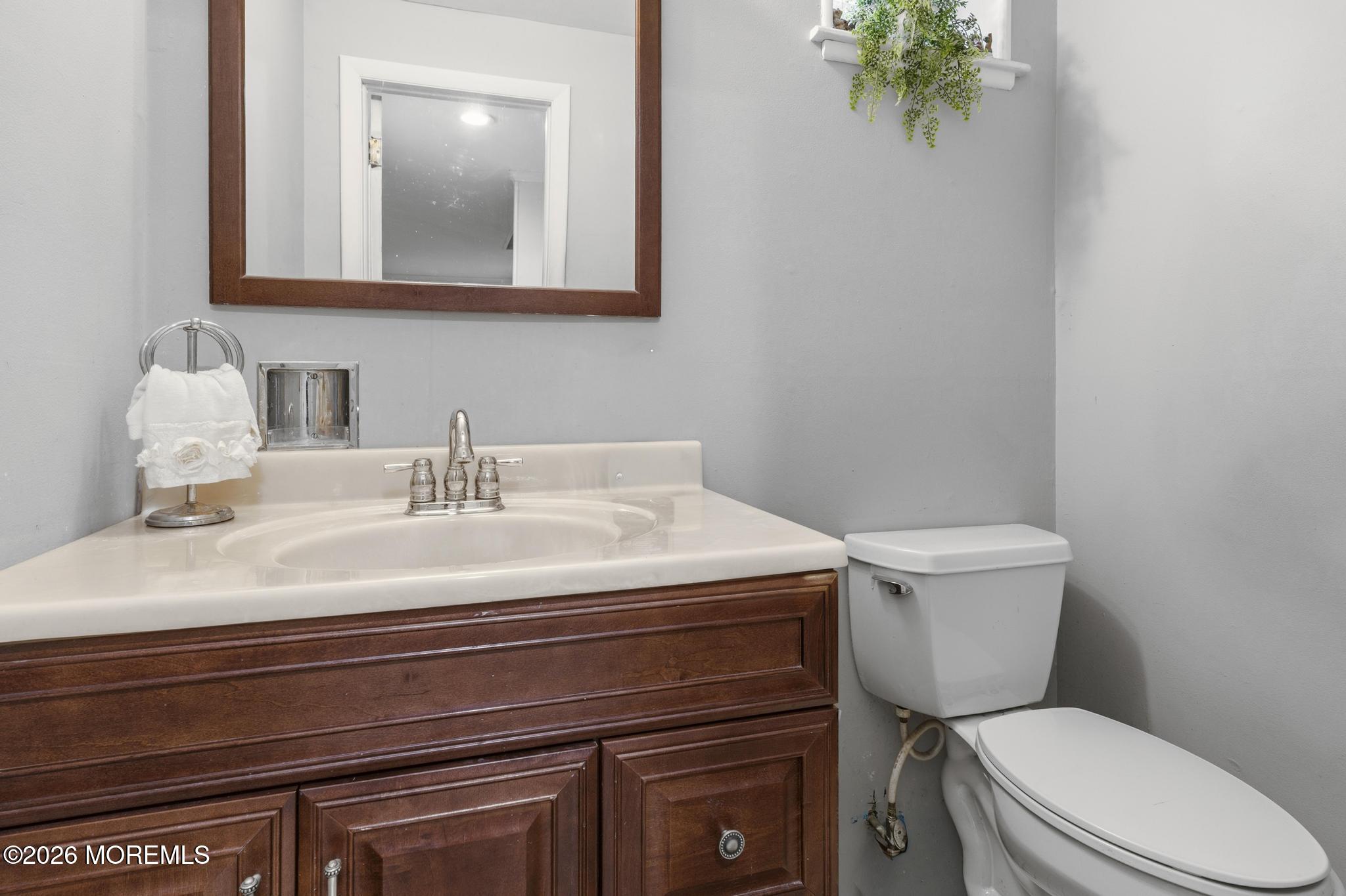 864 Breezy Oaks Drive Toms River NJ 08753