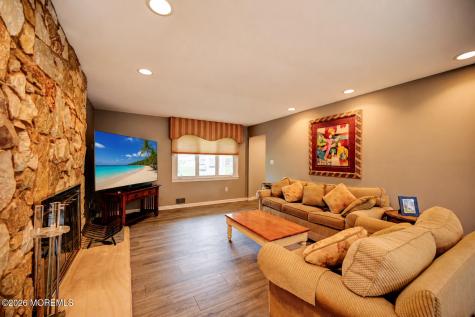 40 Woodstock Place Freehold NJ 07728