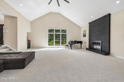 20 Sunrise Circle Holmdel NJ 07733