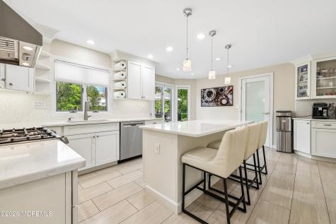 20 Sunrise Circle Holmdel NJ 07733