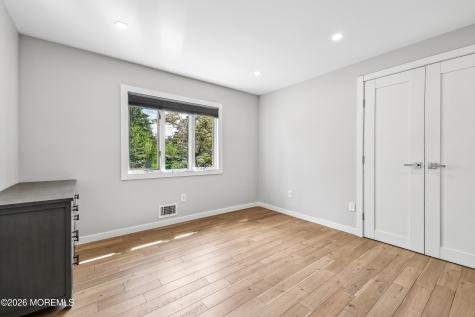 20 Sunrise Circle Holmdel NJ 07733