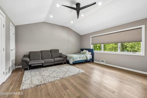 20 Sunrise Circle Holmdel NJ 07733