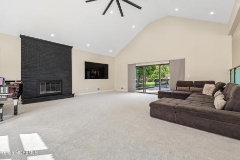 20 Sunrise Circle Holmdel NJ 07733