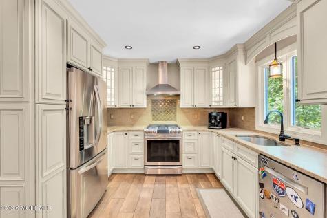 127 Telegraph Hill Road S Holmdel NJ 07733