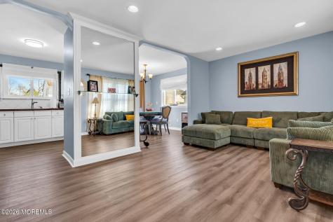 1233 Pacific Avenue Beachwood NJ 08722