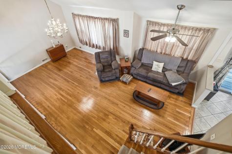 18 Barbara Lane Oakhurst NJ 07755