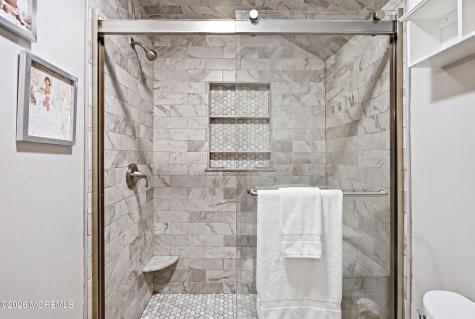 18 Barbara Lane Oakhurst NJ 07755